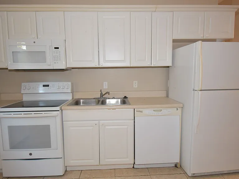 4406 E Mango Ter #B — Photo 16