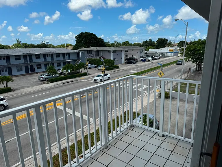 3424 W Flagler St #1 — Photo 33
