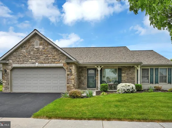 931 Cambridge Dr, Manheim, PA 17545