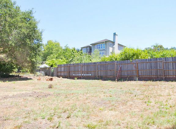 5th image of 224 Burlwood Dr