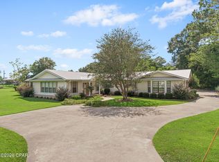 620 4th St, Chipley, FL 32428