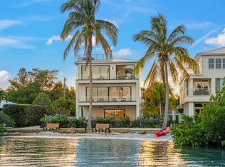 6941 Bayside Dr, Longboat Key, FL 34228