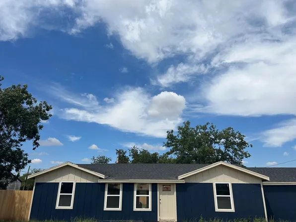 2000 N 5th St, Tahoka, TX 79373
