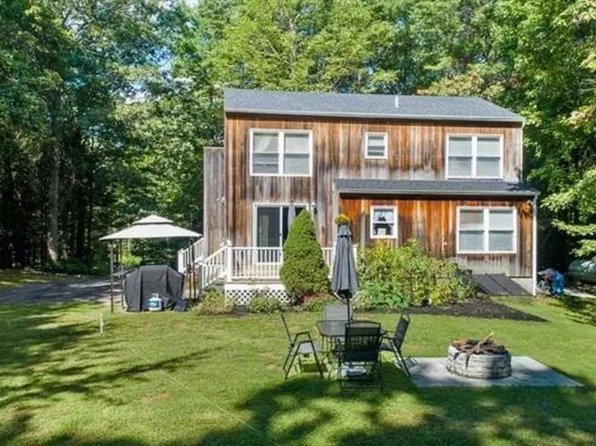 19 Jade Ct, Derry, NH 03038