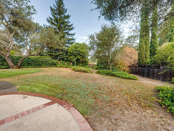 5th image of 8352 W Granite Dr