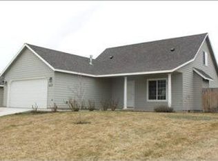 1627 W 33rd Ave, Kennewick, WA 99337