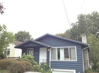 10411 8th Ave NE, Seattle, WA 98125
