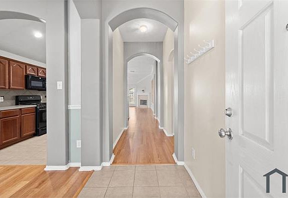 5th image of 4766 Wind Trace Dr