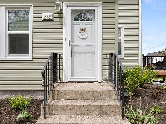 5th image of 218 1st St S
