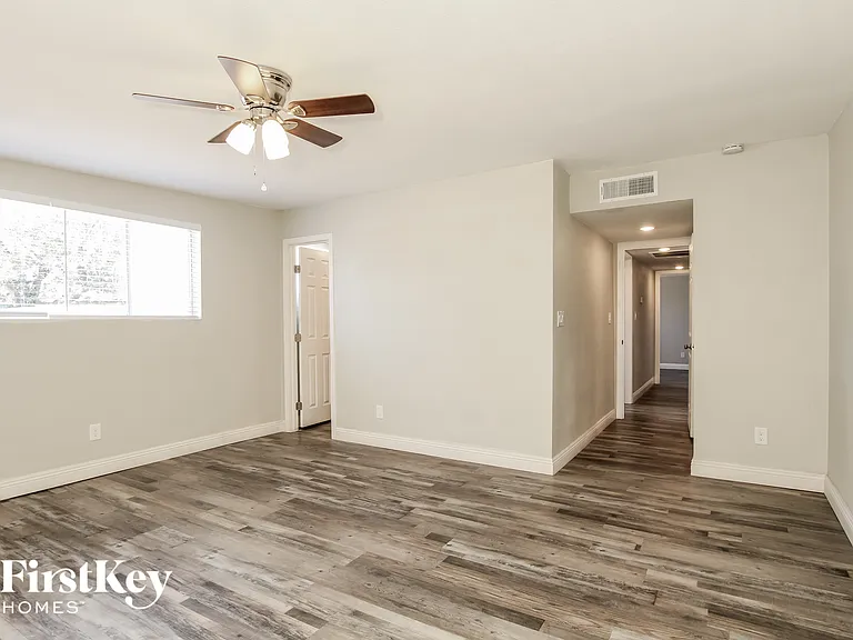 3718 W Townley Ave — Photo 8