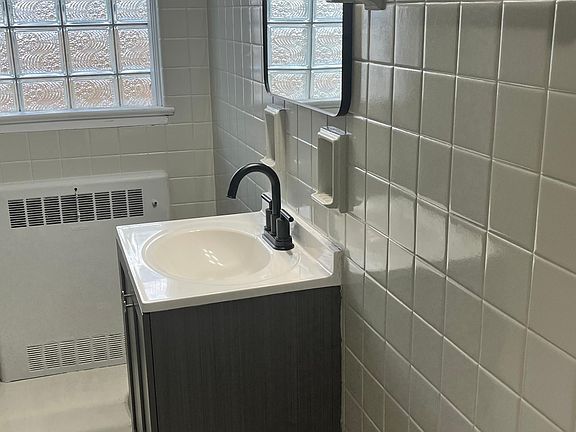 2nd image of 5404 W Gladys Ave #2