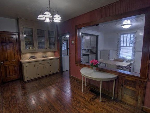 formal dining area