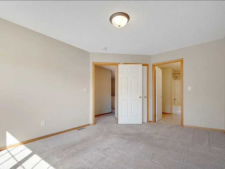 601 Meadow Ln — Photo 12