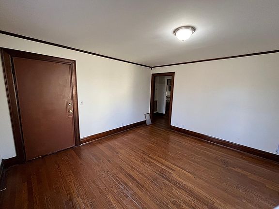4th image of 2815 Belmont Blvd #B