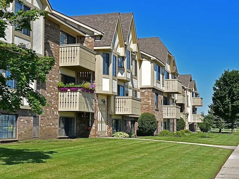 Tanglewood Apartments — Photo 59