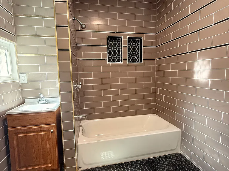69 Worcester St #1 — Photo 2