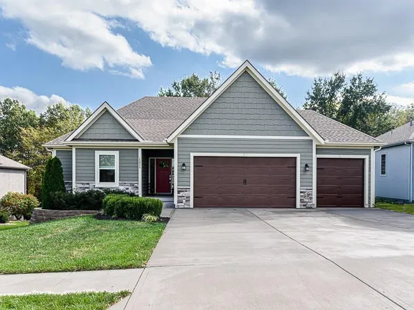 12809 Hubbard Rd, Kansas City, KS 66109