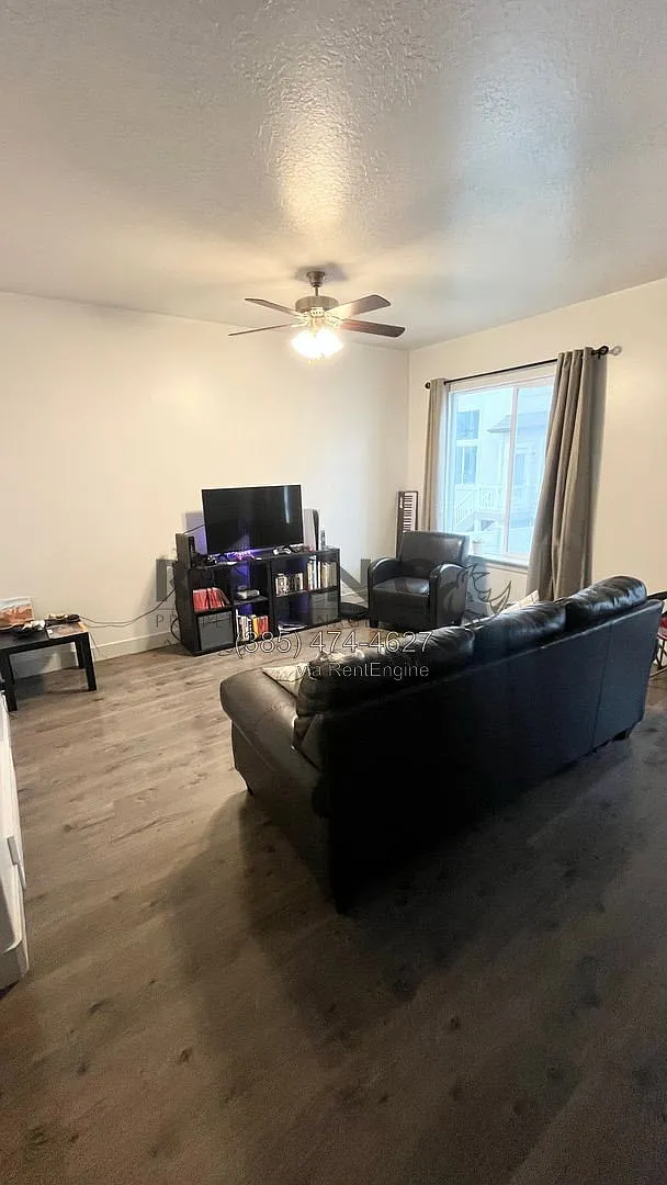 1 bed, 1.0 bath, 100 sqft, $500 — Photo 3