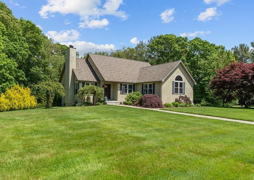 1st image of 12 Melnic Ln