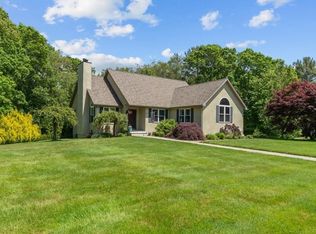 12 Melnic Ln, Dartmouth, MA 02747