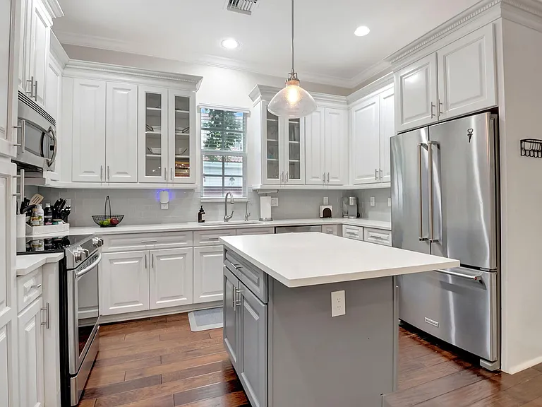 8302 NW 8th Ter #8302 — Photo 17