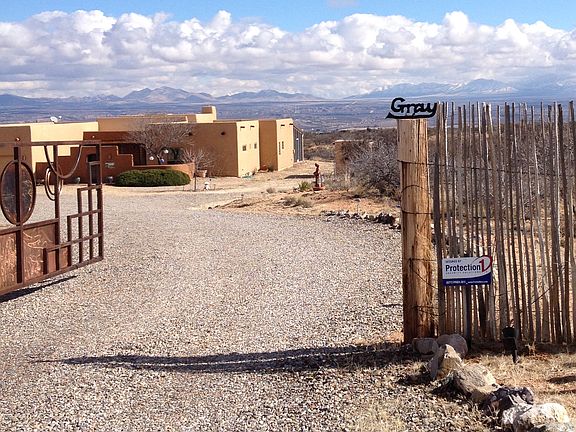 Entry Way with Solar Gate