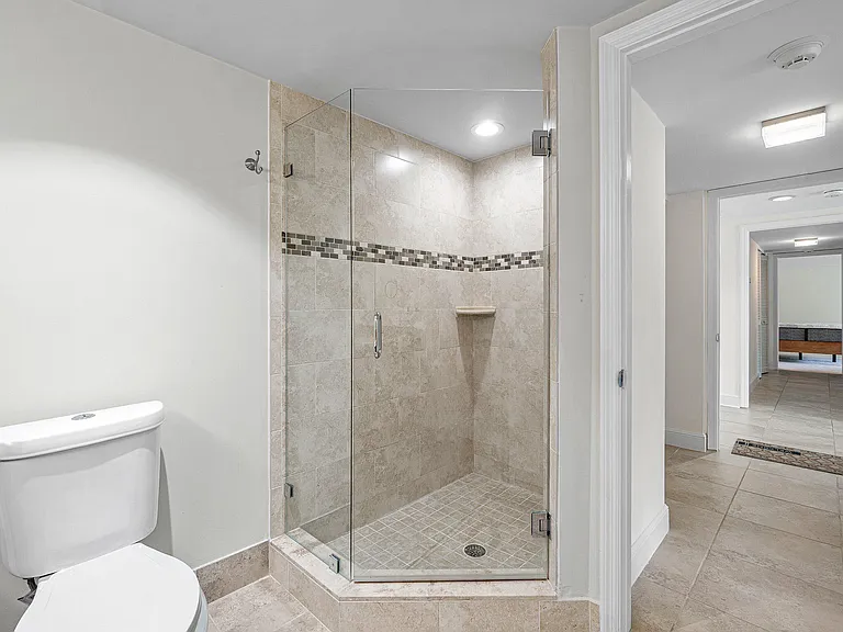 100 SE 5th Ave #216 — Photo 24