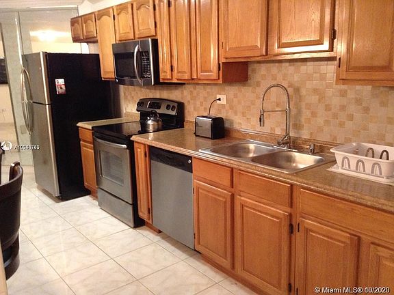 5th image of 7135 Collins Ave APT 1511