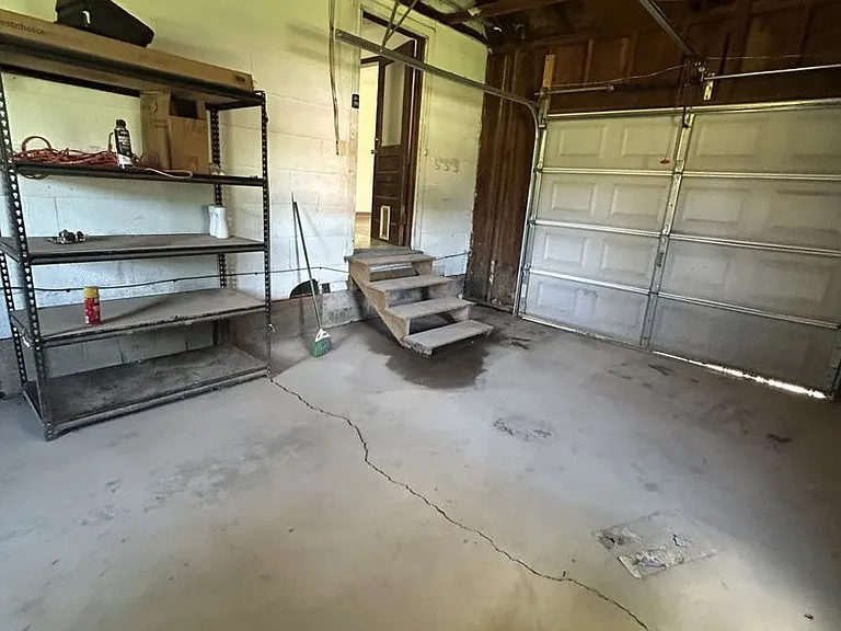 403 E Jefferson St — Photo 7
