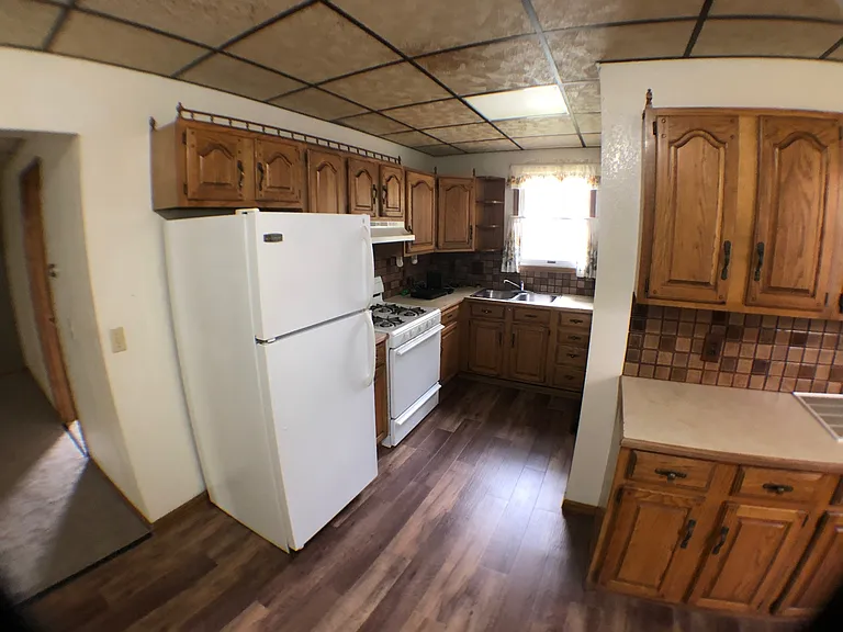 810 S University St — Photo 3