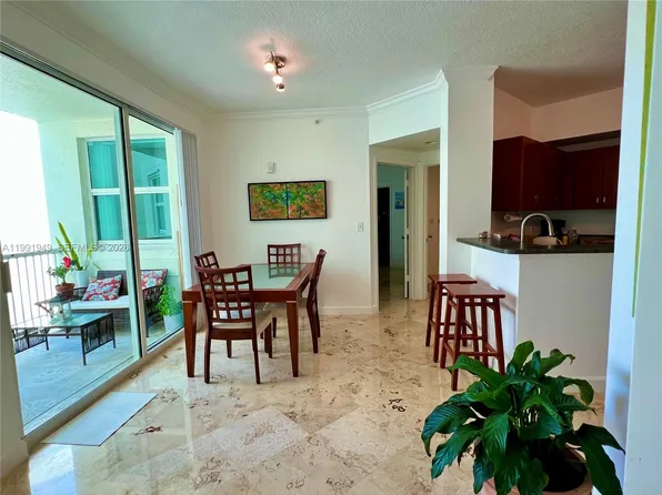 9172 Collins Ave APT 305, Surfside, FL 33154