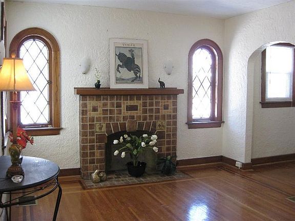 3rd image of 1931 Dalewood Pl