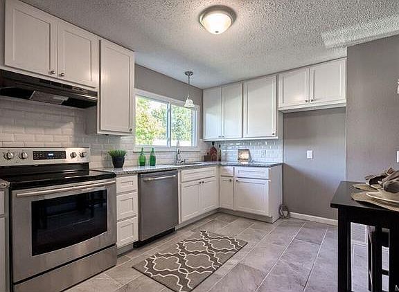 4th image of 4509 Frederickton Ct