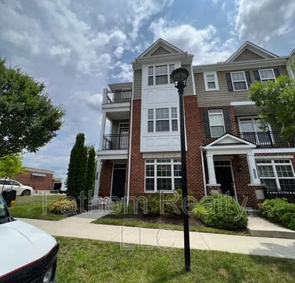 3930 Liesfeld Pl — Photo 8