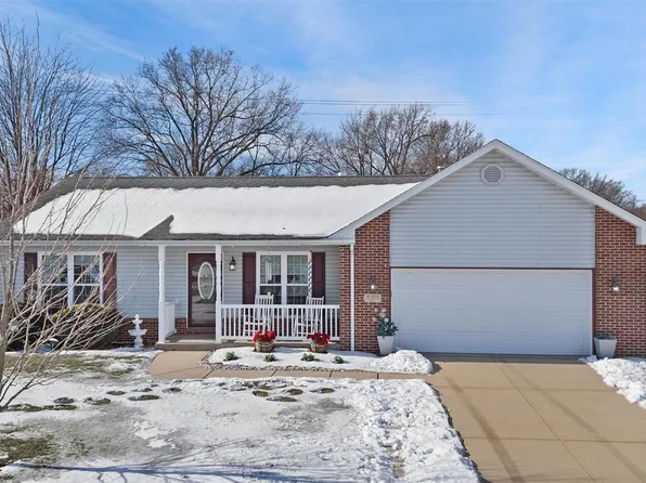 10904 Fallowfield Dr, Lebanon, IL 62254