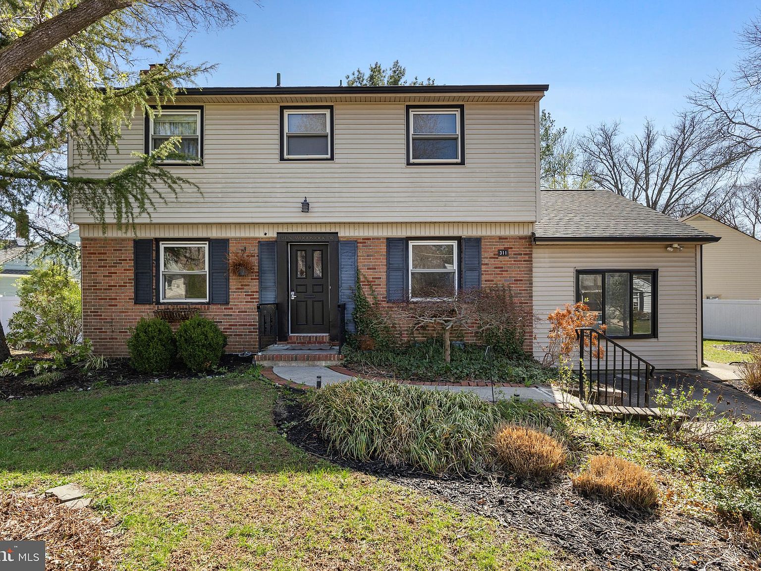 97e22ed5dd90f2fc71f78a221cd870