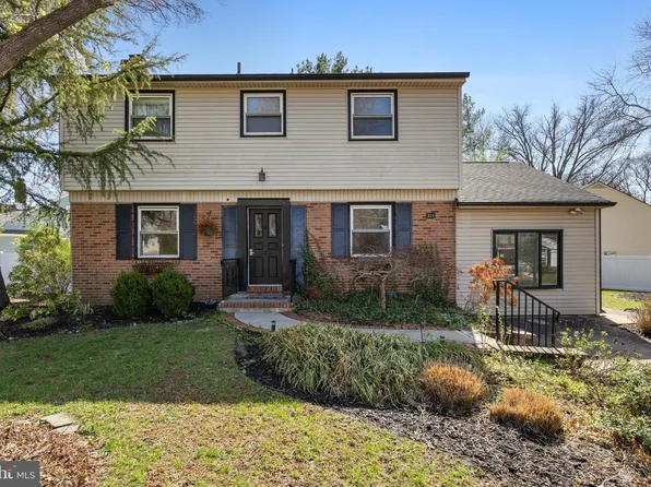 311 N Woodstock Dr, Cherry Hill, NJ 08034