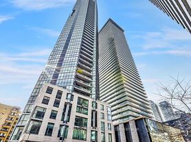 45 Charles St E