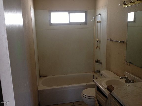 4th image of 1806 N 68th Dr