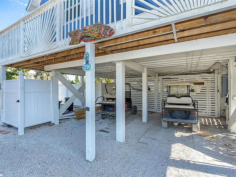 210 Bocilla Dr — Photo 3