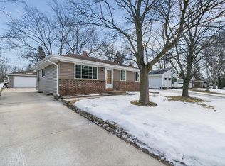 7 Oregon St, Racine, WI 53405
