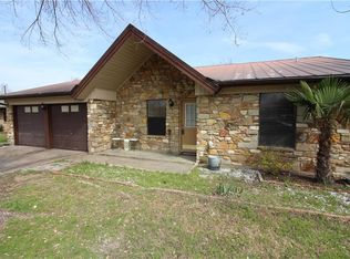 1702 Brookhaven St, Cleburne, TX 76033