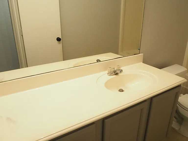 511 Lonestar Park Ln — Photo 21