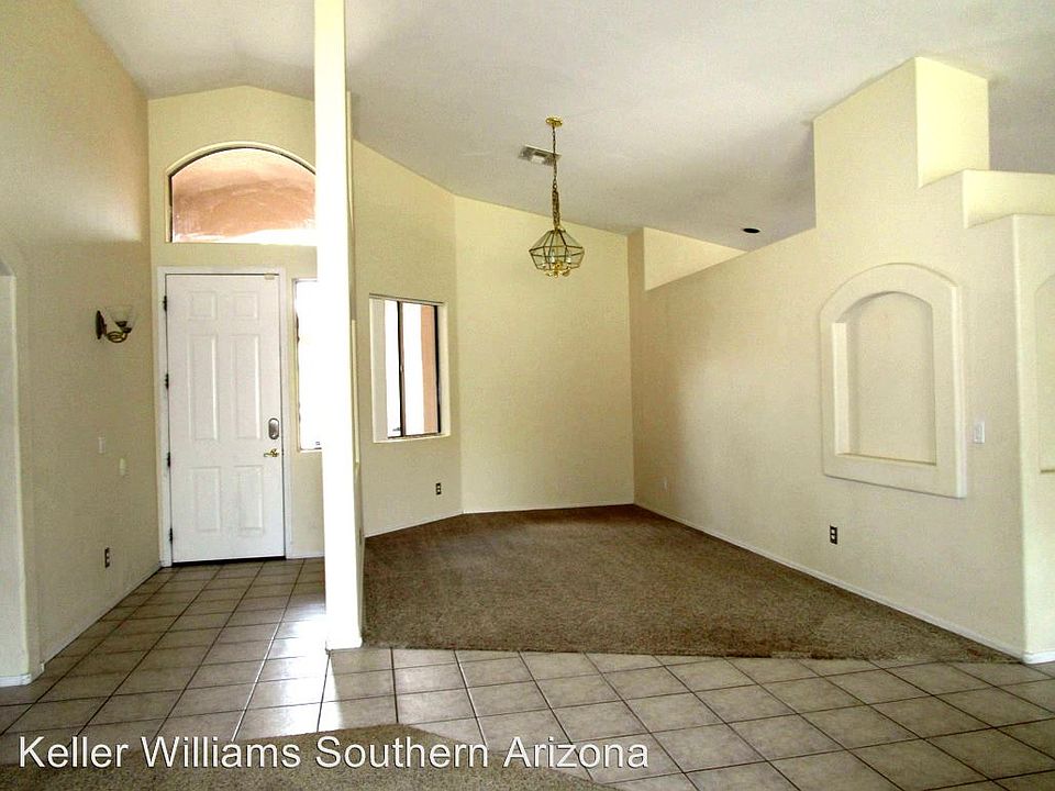 1st image of 7558 S La Palma Ct