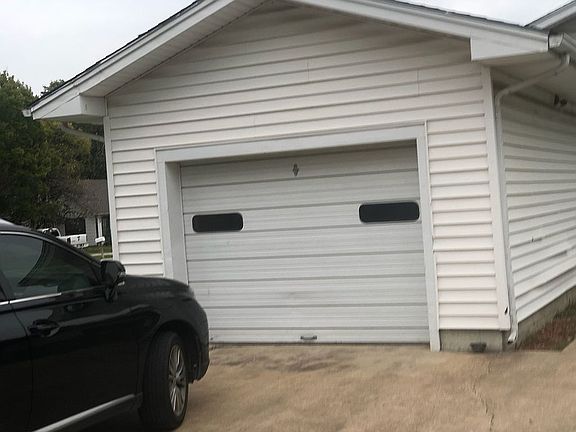 1 car garage