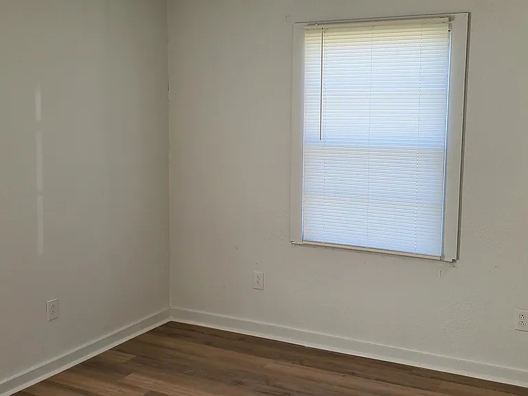 4815 Pauline Dr — Photo 8
