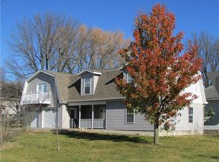 105 Water St, Perry, MO 63462