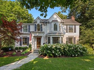 432 Yarmouth Rd, Bloomfield Hills, MI 48301