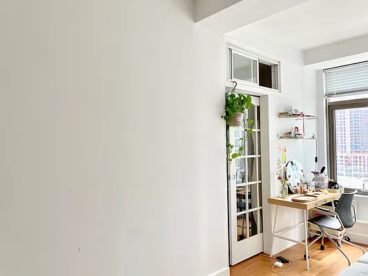 Rented by Modern Spaces | media 14