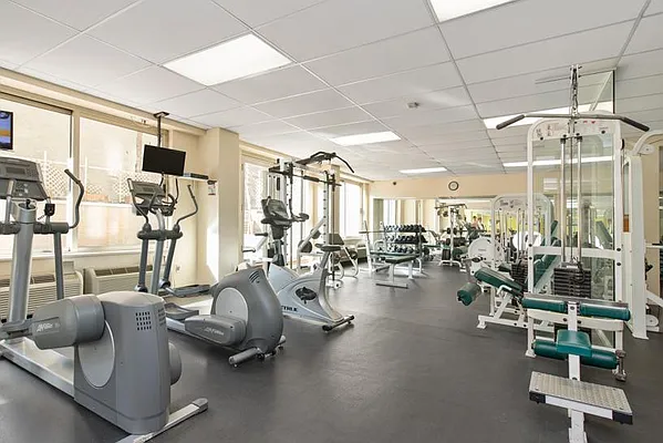 Rented by Keller Williams NYC | media 20